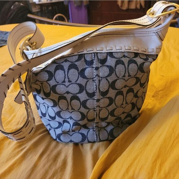 COACH BLEEKER MONOGRAM BUCKET BAG - Picture 3 of 9